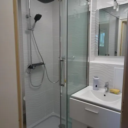 Port F2 Rdc 10 Metres, 25 M2, 5 Personnes Apartment Leucate