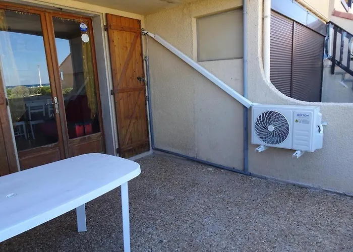 Port F2 Rdc 10 Metres, 25 M2, 5 Personnes Apartman