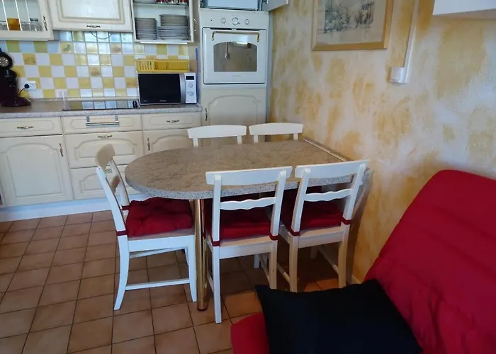 Port F2 Rdc 10 Metres, 25 M2, 5 Personnes Apartman *